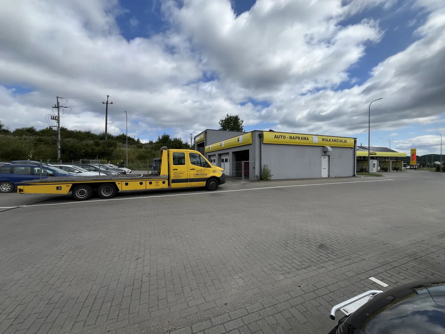 eCarService Szemud workshop and facilities