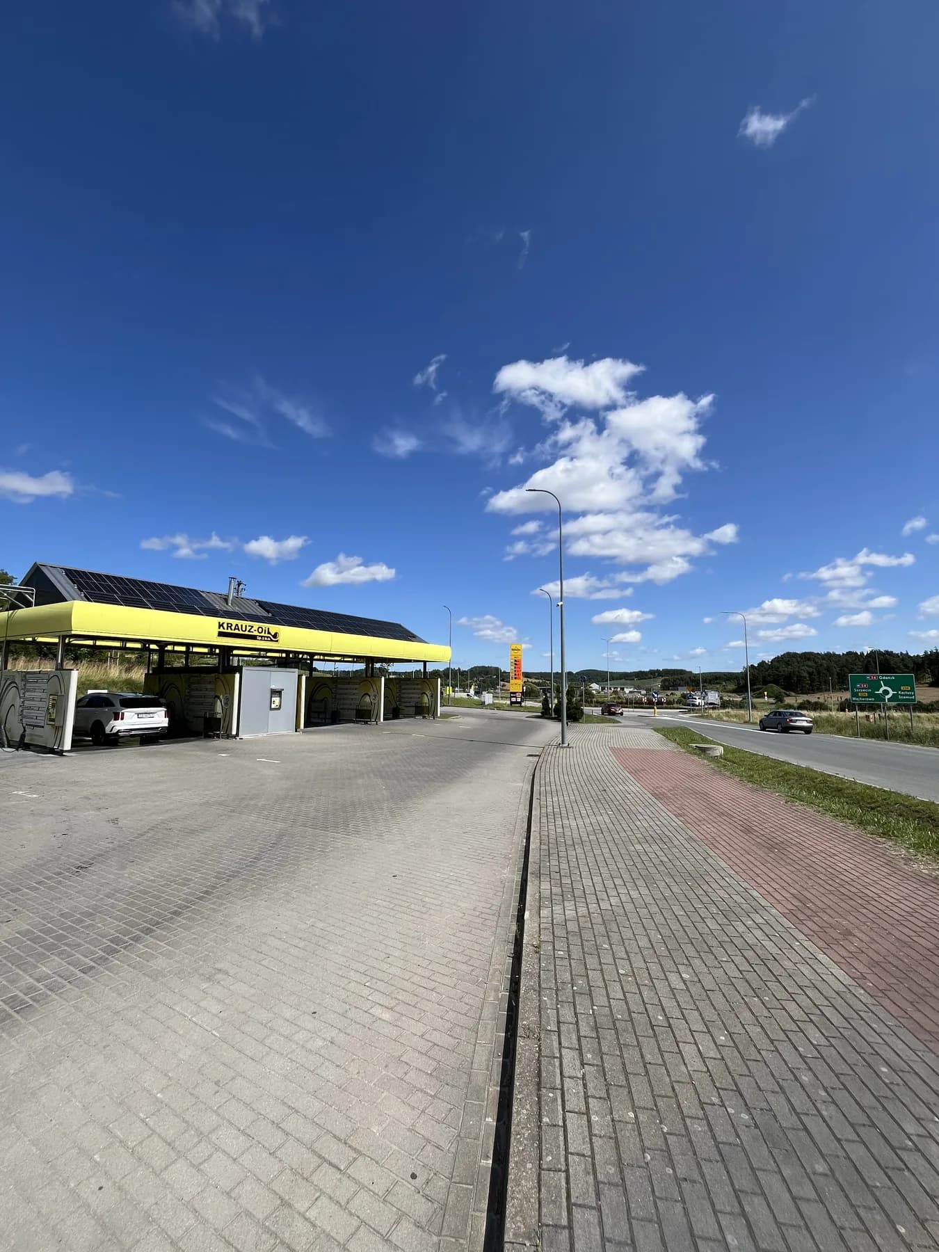 eCarService Szemud workshop and facilities
