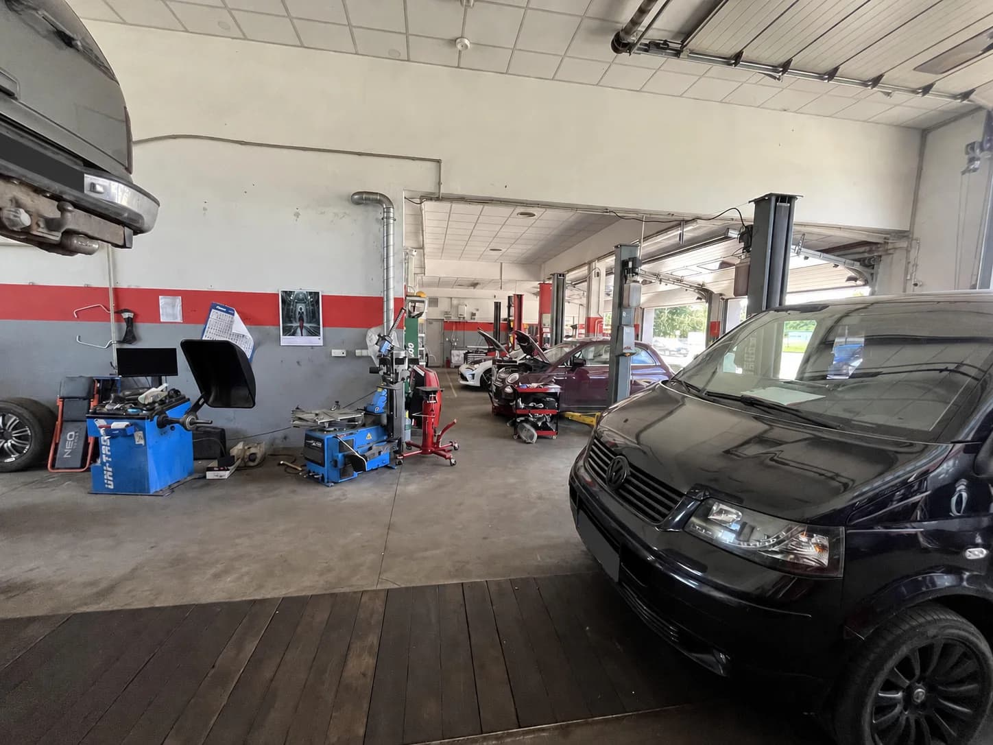 eCarService Szemud workshop and facilities